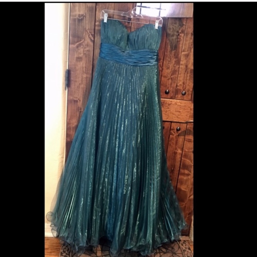 Flirt Gown for Luciamalon!